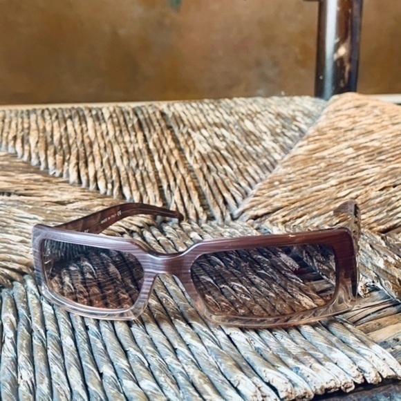 ✨CC Authentic CHANEL Ombré Taupe Sunglasses 😎 - Picture 4 of 12